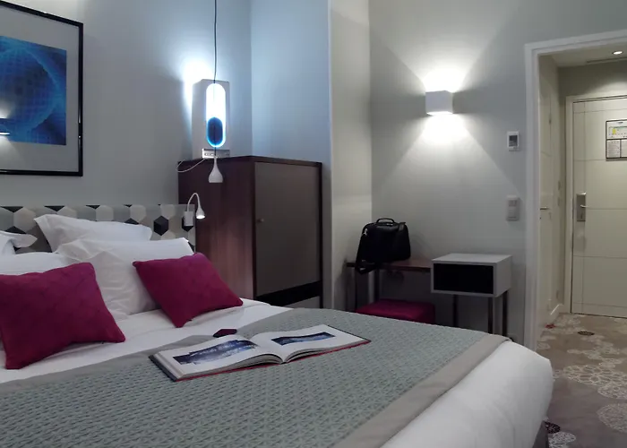 Hotel Le Mareuil Parigi